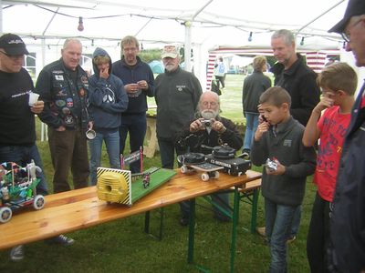 ... kleppendekselracebaan-kleppendekselracer ...