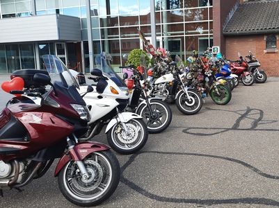 ... grote aantal motoren ...