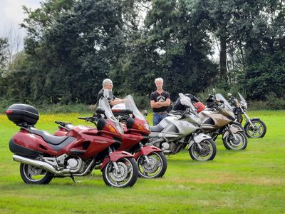 ... eerste vier motoren ...