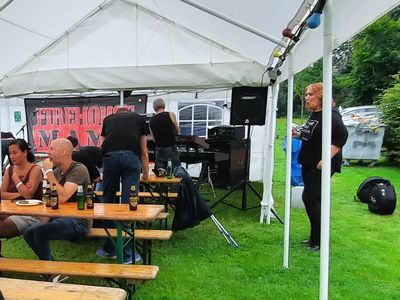 ... bestelde band ...
