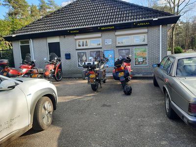 ... bij lunchroom Anytime ...