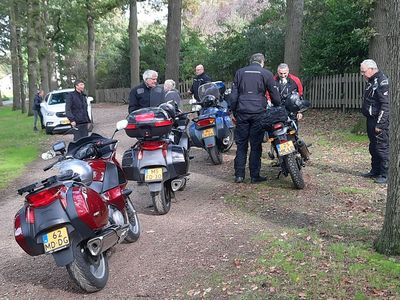 ... de ongeplande rr pauze ...