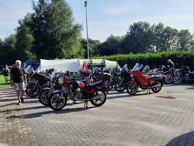 ... meer en meer motoren ...