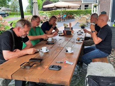 ... koffie en gebak ...